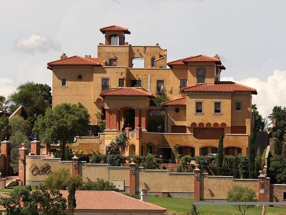 Castello Di Monte - Estate 